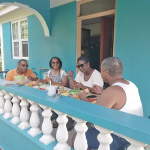 Danglez Séjour chez l'habitant Bataka